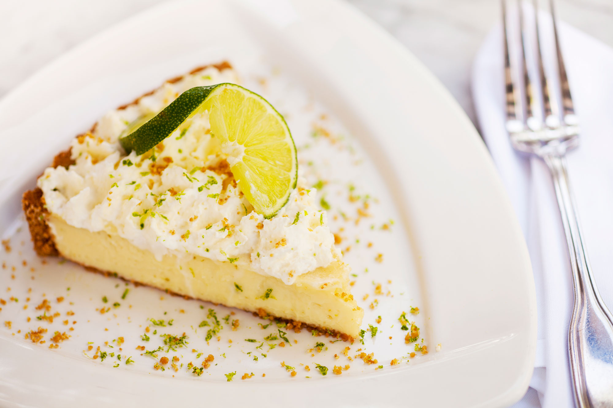 St. Patrick's Day Frozen Yogourt Key Lime Pie | Farmers Dairy